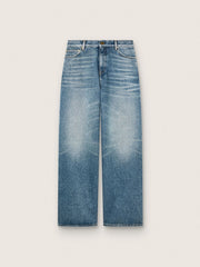 Golden women's boyfriend jeans in stone-washed light blue denim
