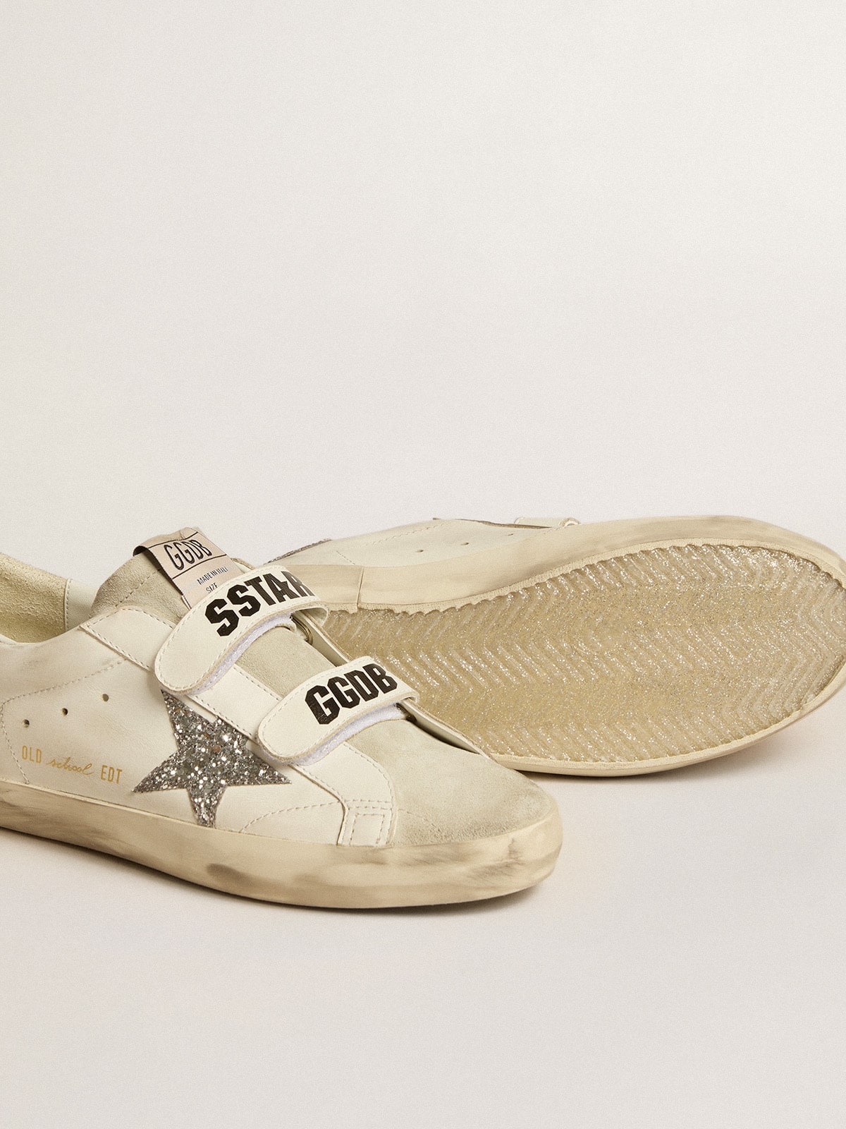 Women’s Old School with silver glitter star and ice-gray suede tongue