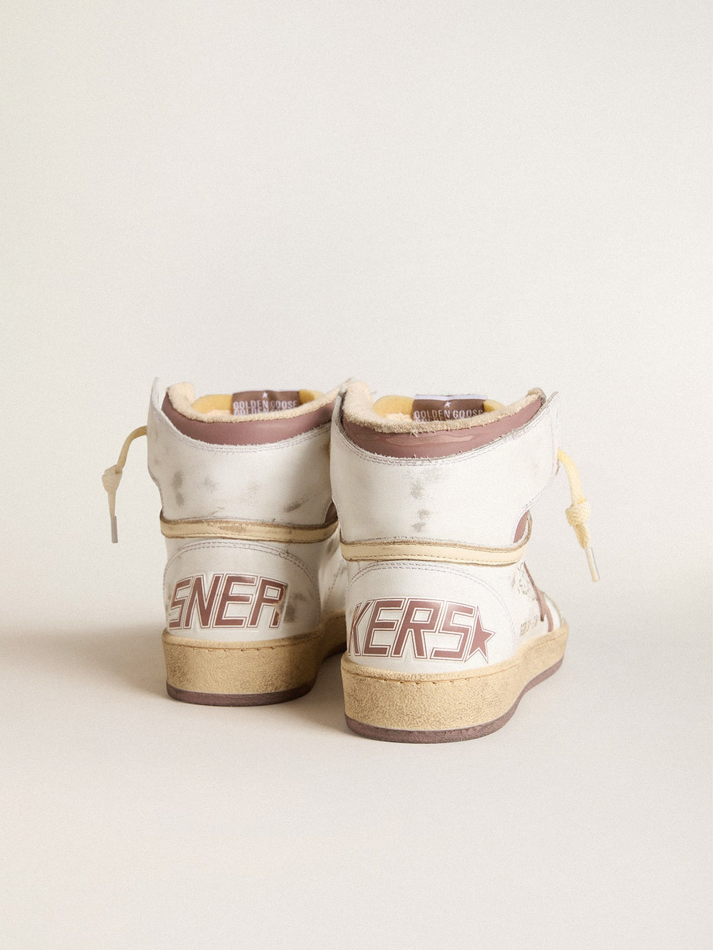 Sky-Star in white leather with pink leather star