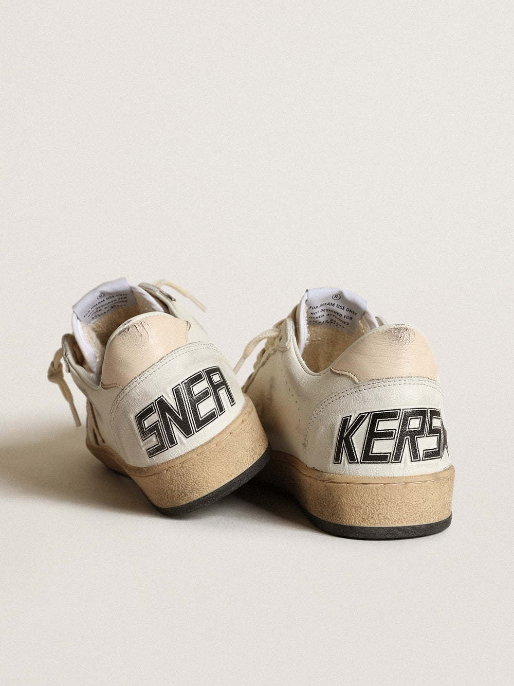 Ball Star  in white nappa with a salmon-pink nappa star