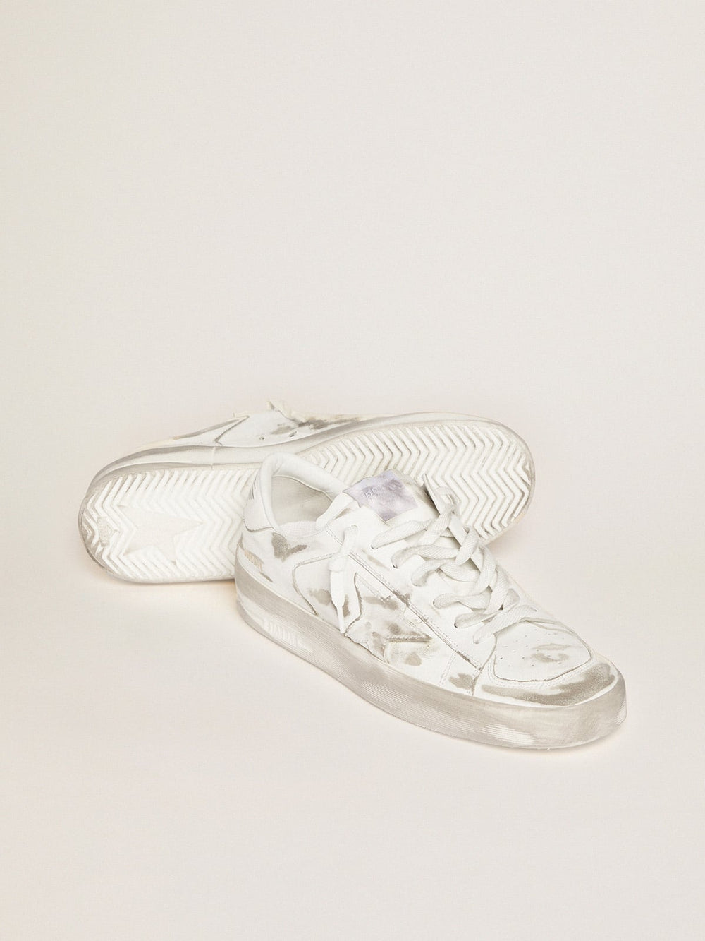 Stardan sneakers in white leather with lived-in treatment