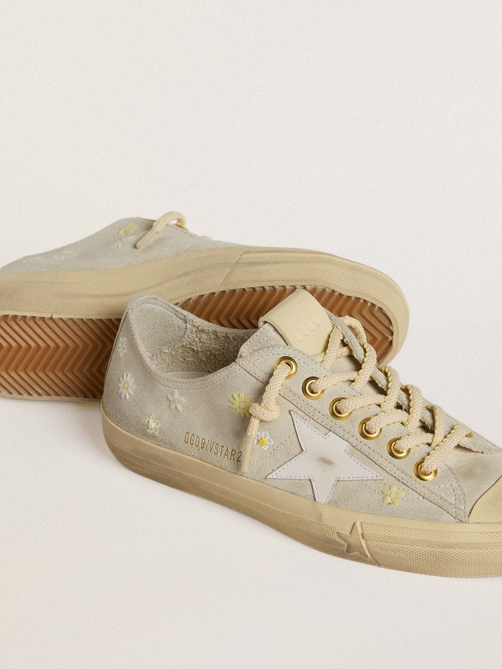 Women’s V-Star in ice-gray suede with white leather star and floral embroidery