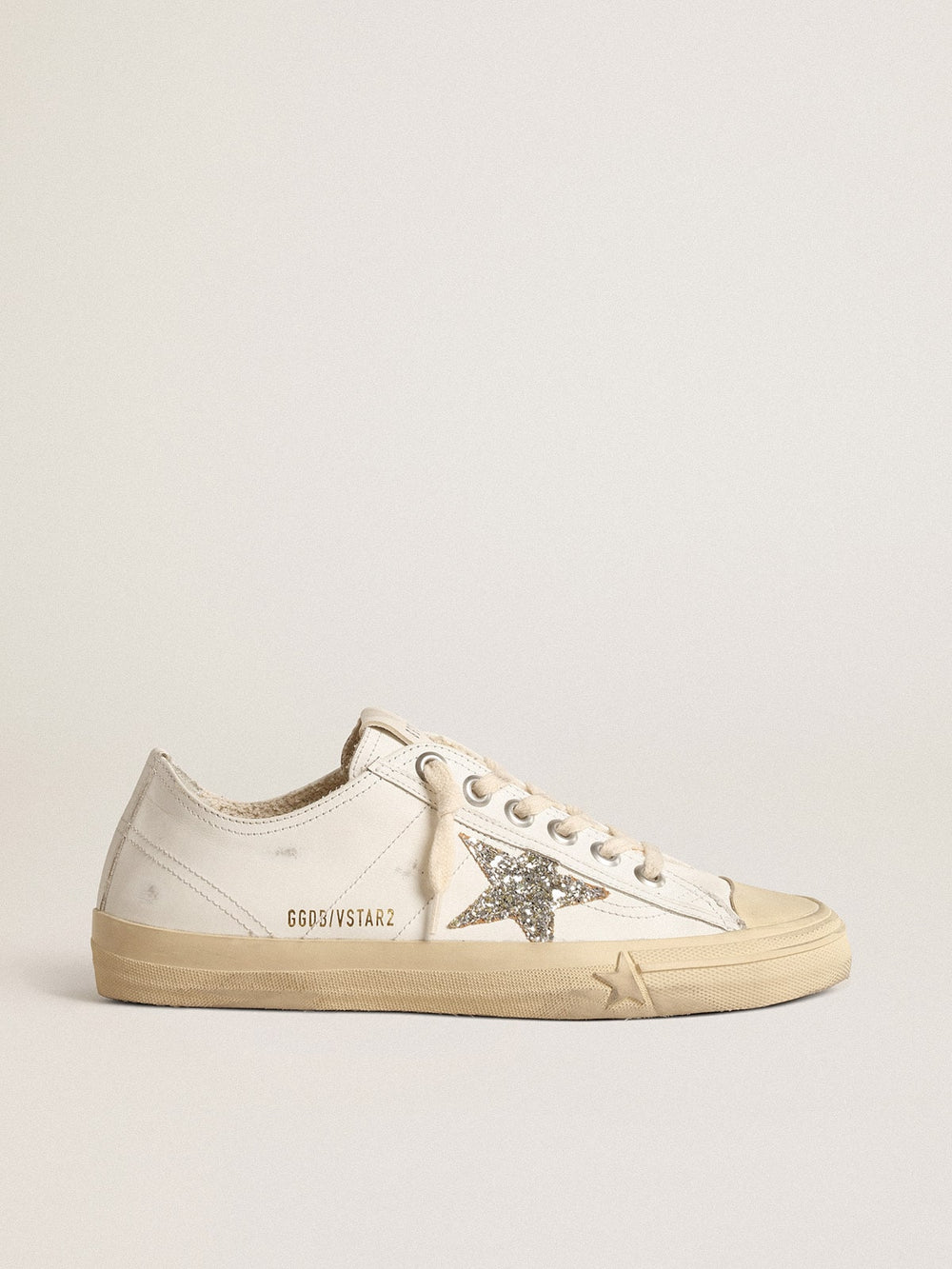 V-Star in white leather with a platinum glitter star