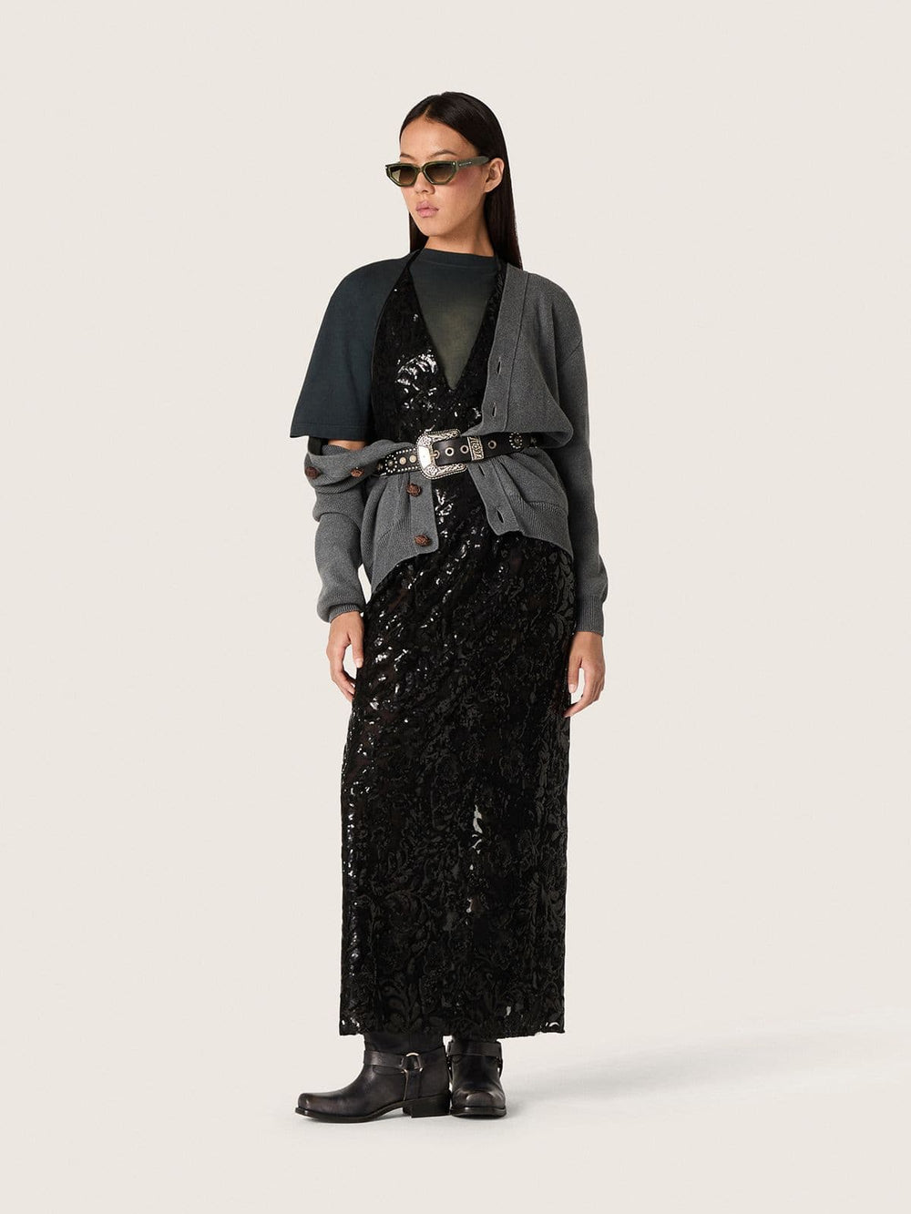 Women's long dress in tulle with floral embroidery in black sequins