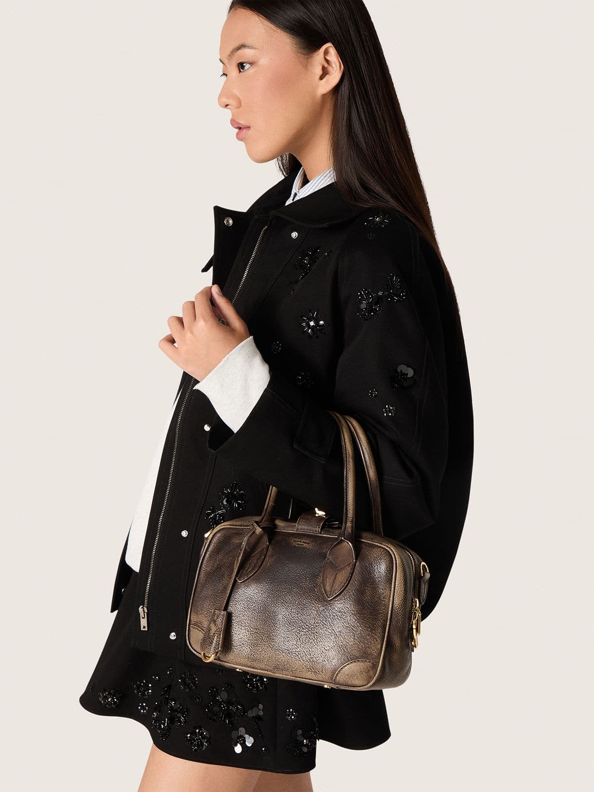 Vita Bag in brown vintage leather with gold details