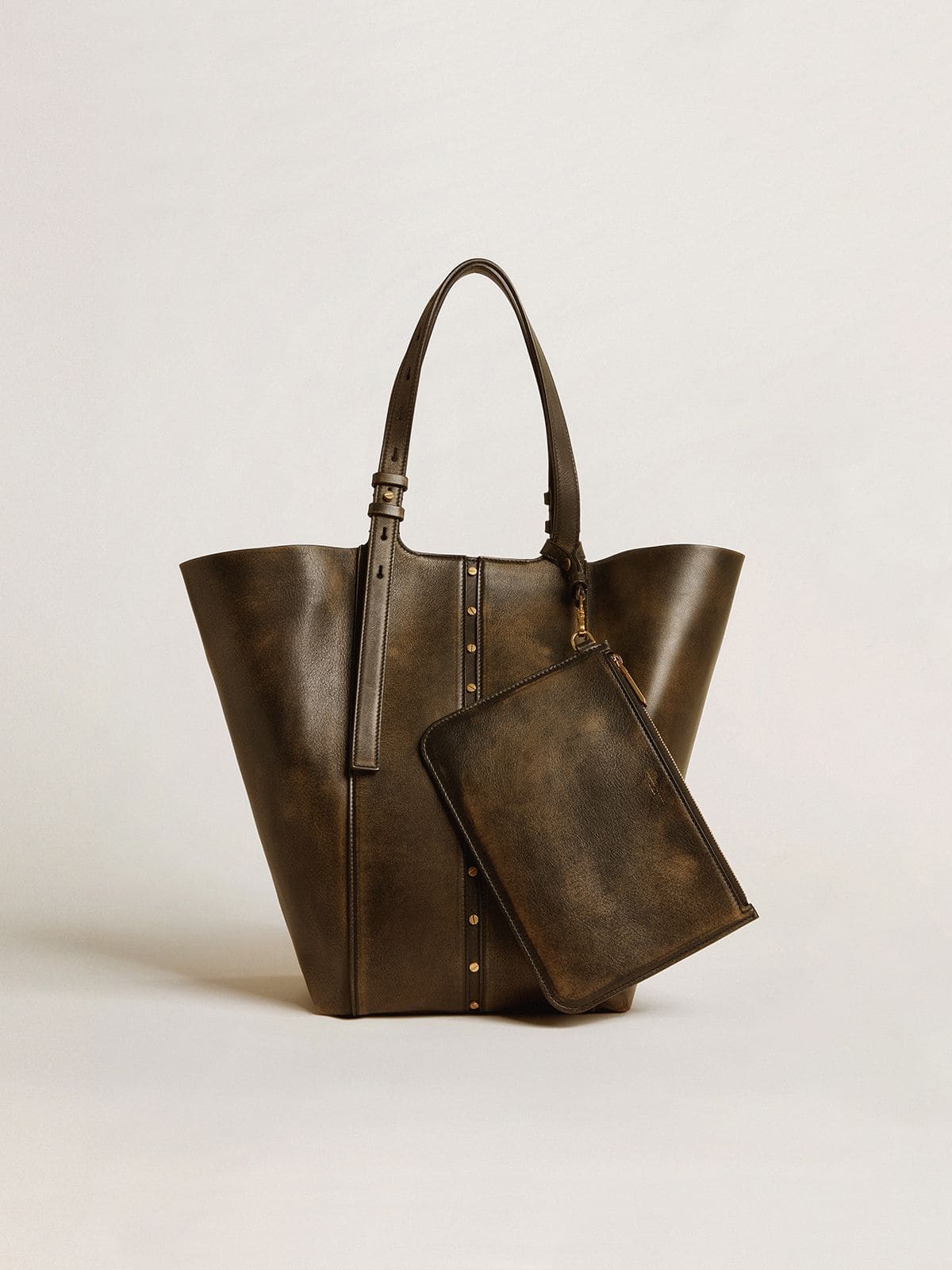 24/7 Bag North South in black distressed leather with adjustable handles