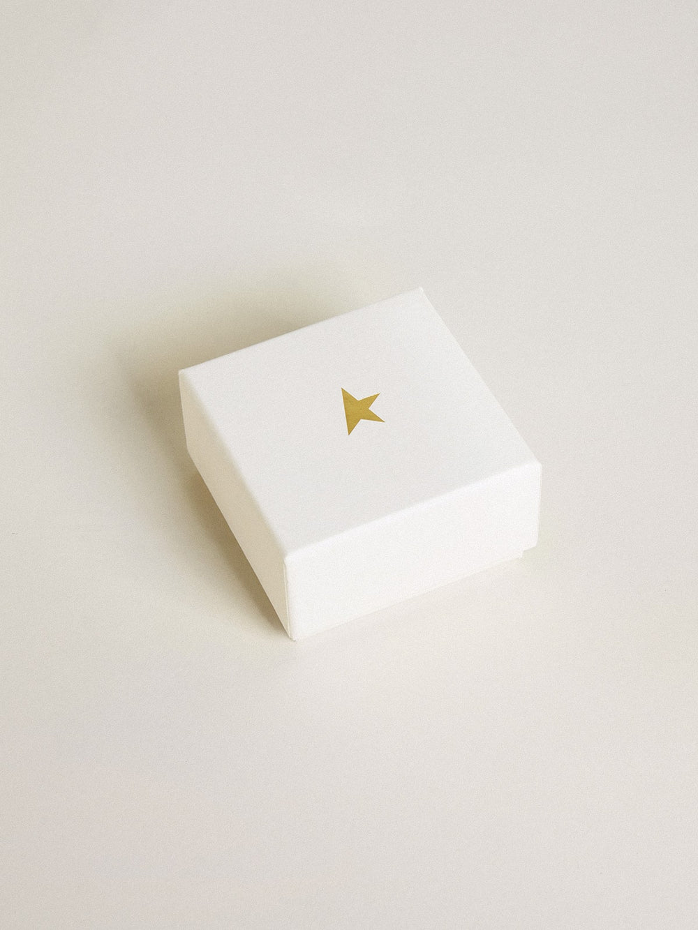 Letter O charm in gold-colored brass with crystals