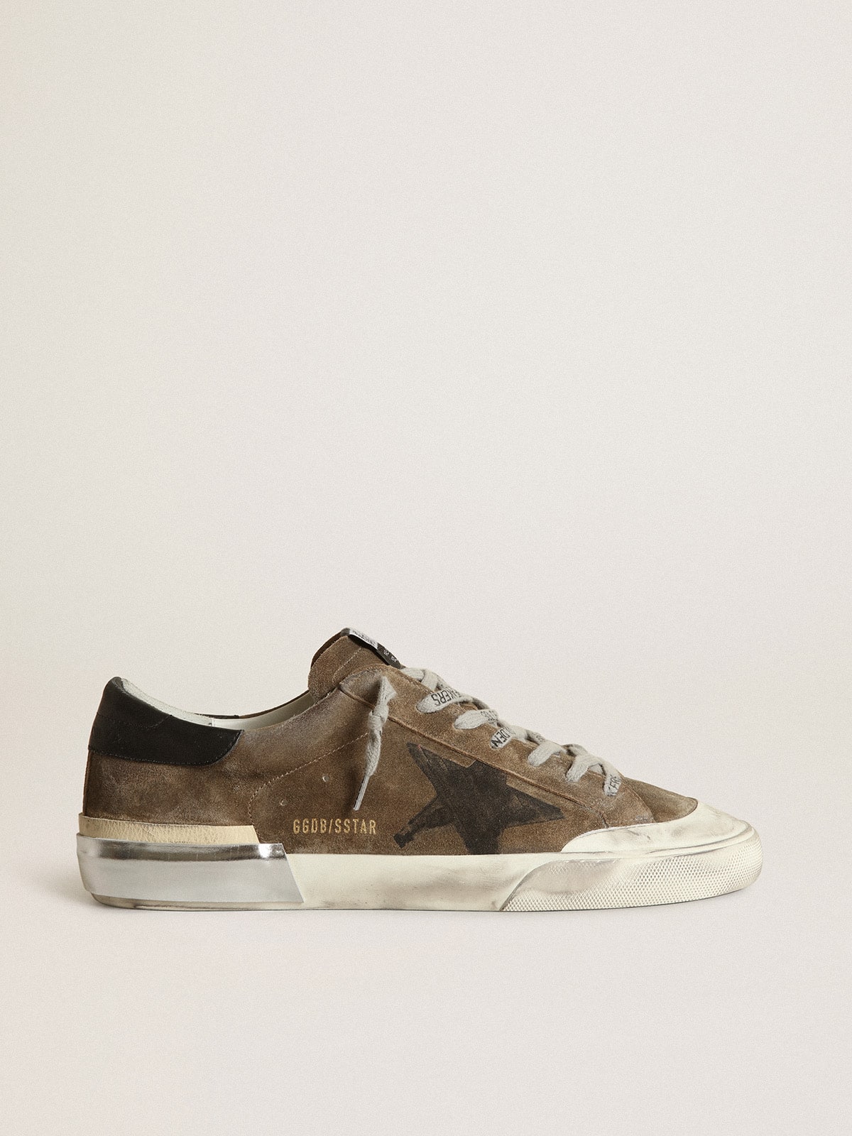 Super-Star  in military-green suede with screen-printed star