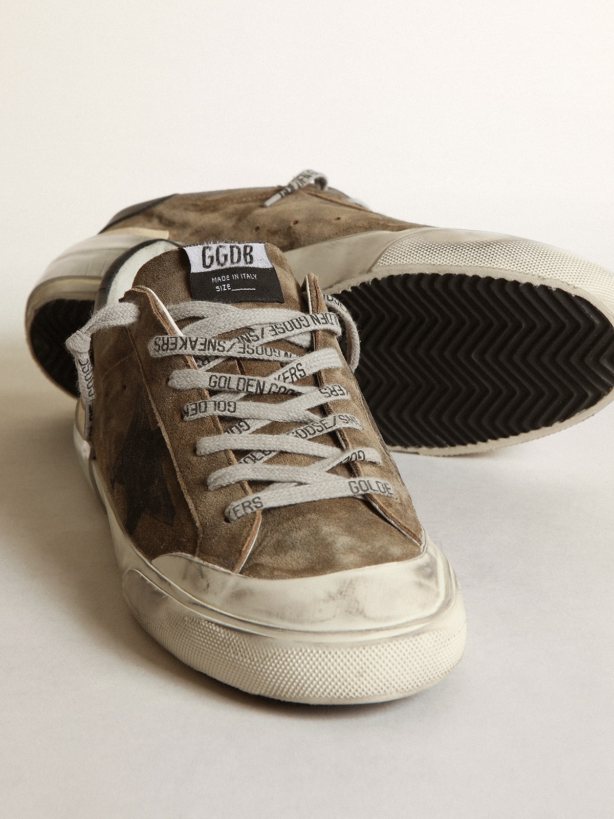 Super-Star  in military-green suede with screen-printed star