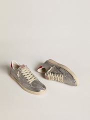 Bio-based Ball Star in metallic silver with silver star and red heel tab