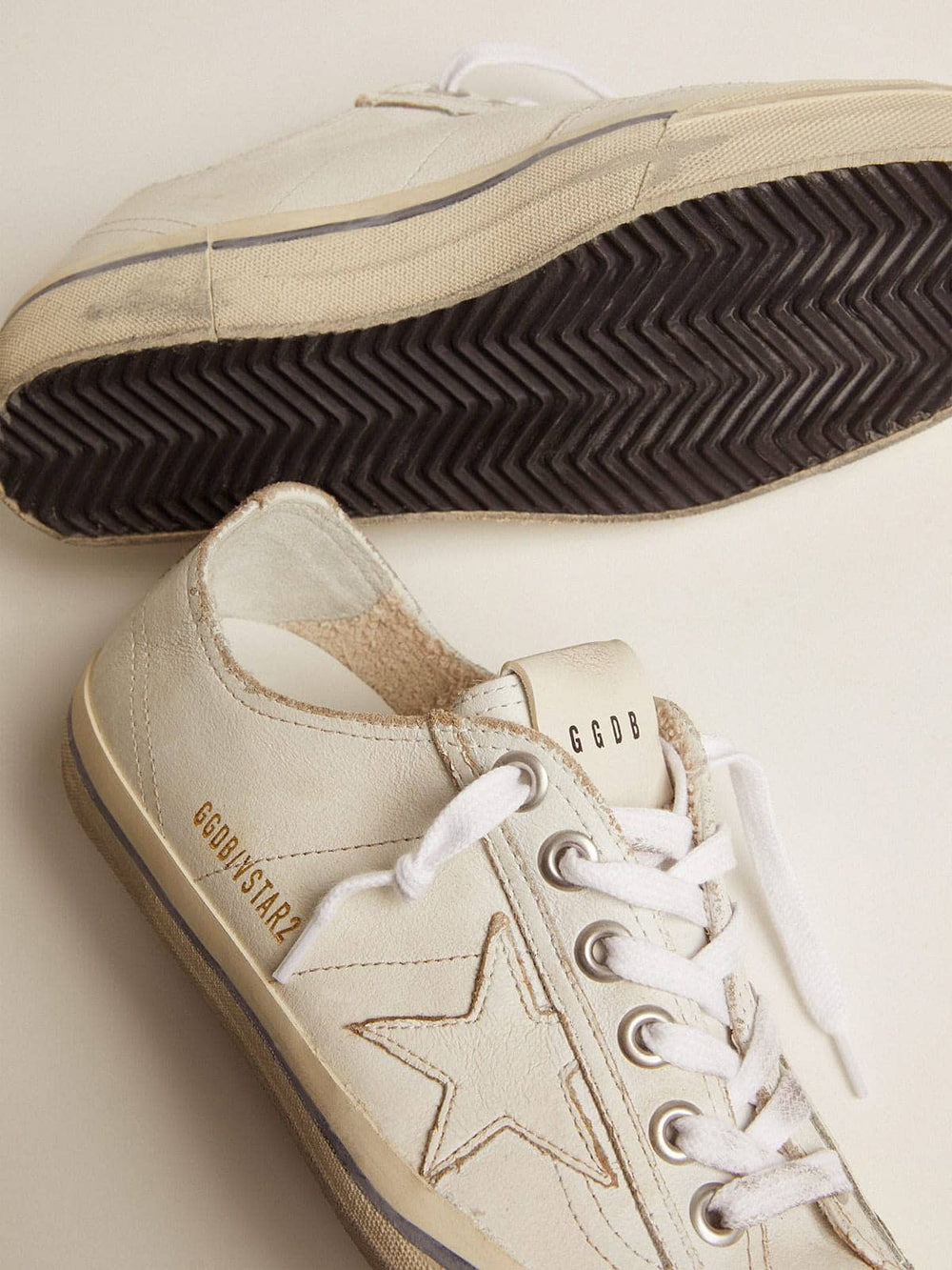 Men's V-Star in white leather with white star and light blue stripe on the foxing