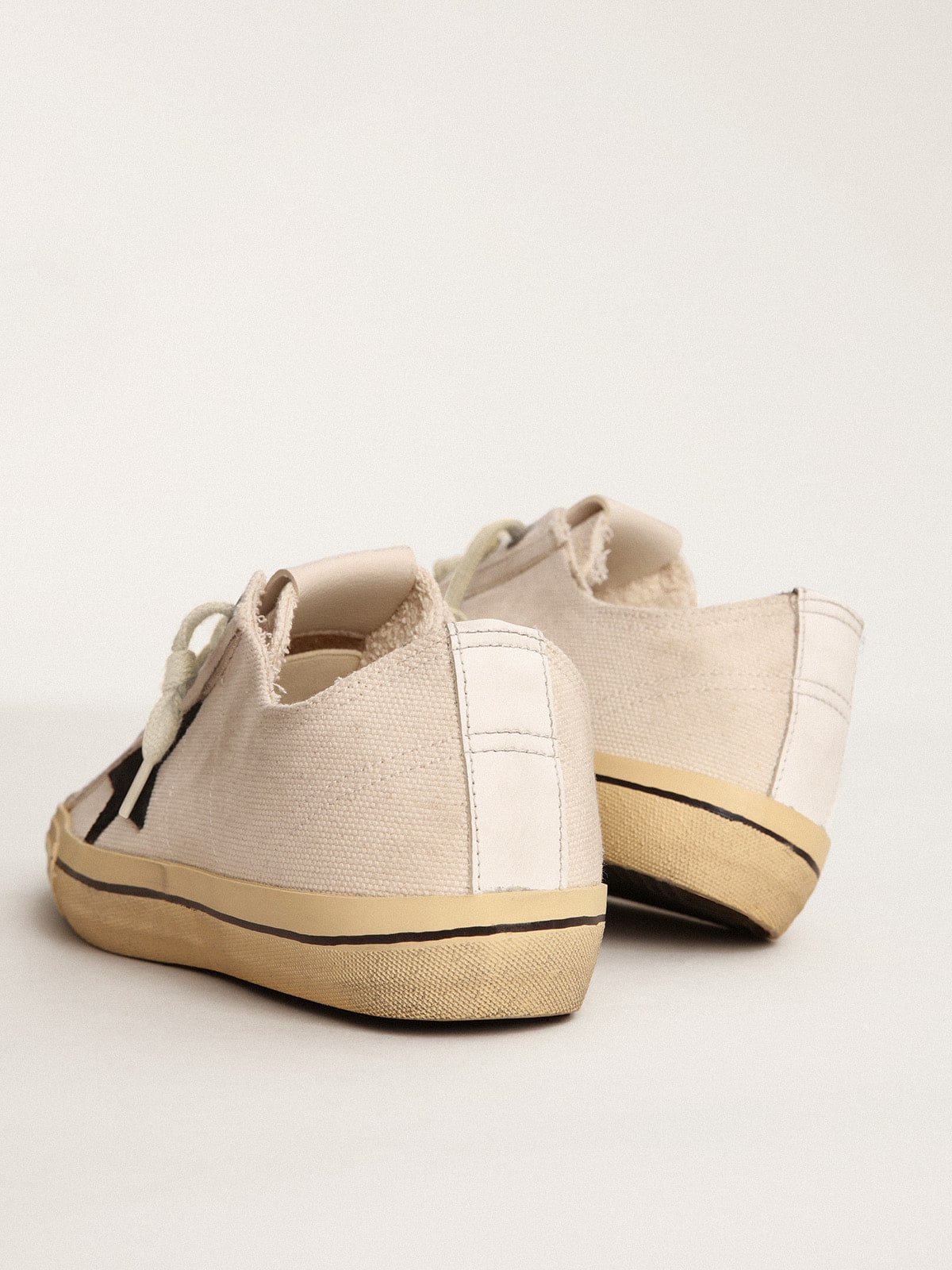 Men's V-Star  with black suede star and embroidered lettering