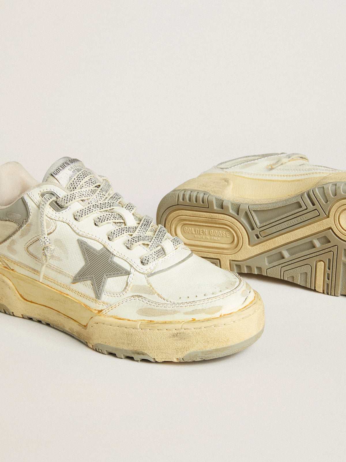 Men’s Forty2 in white leather with laces with Swarovski crystals and gray TPU star