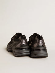 Men’s Lightstar with black leather and mesh upper and black star