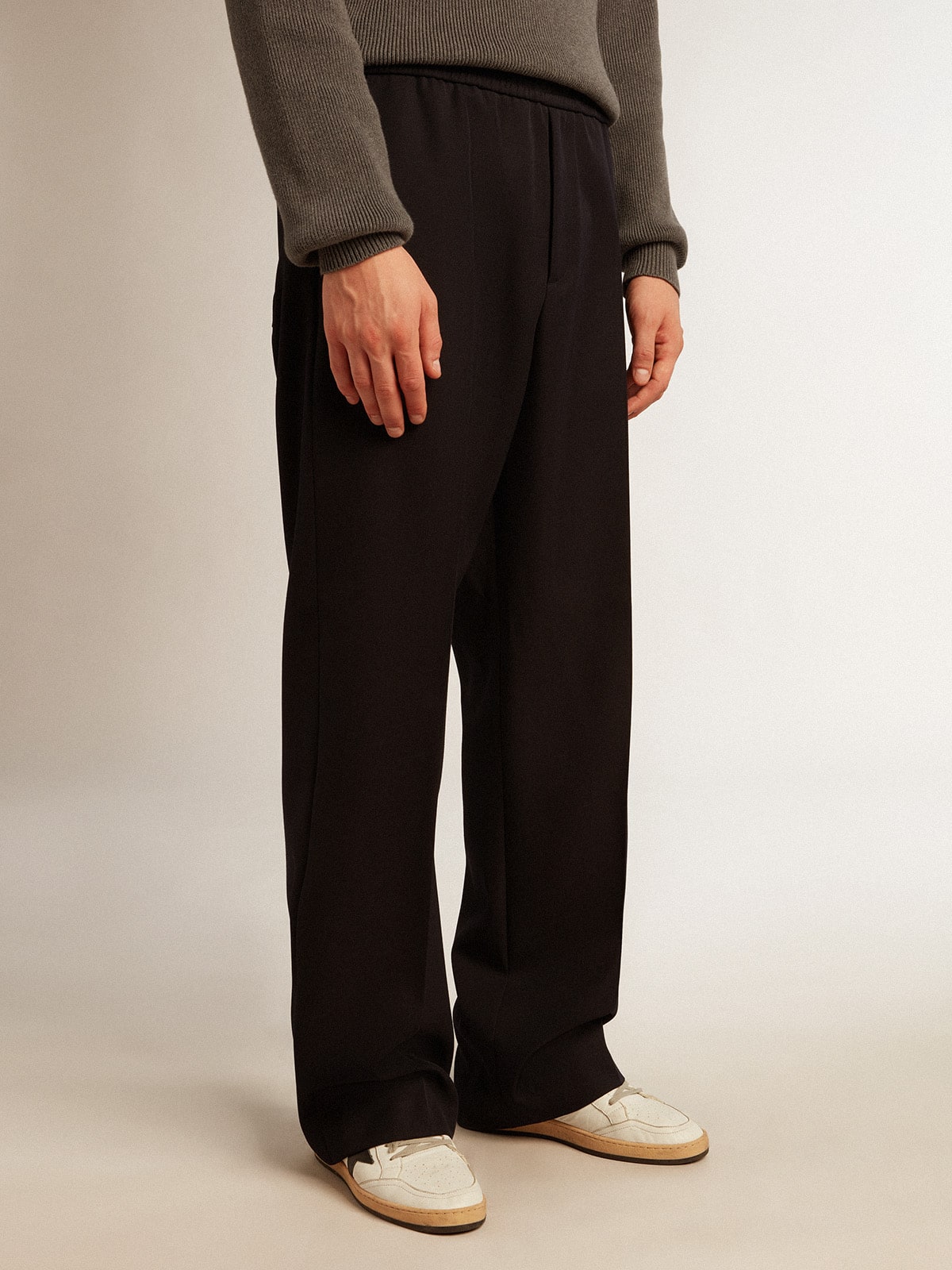 Men’s joggers in dark blue wool