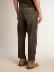 Men’s stonewashed-effect black jeans
