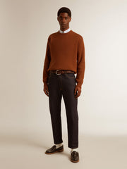 Men’s dark blue jeans in one-wash denim