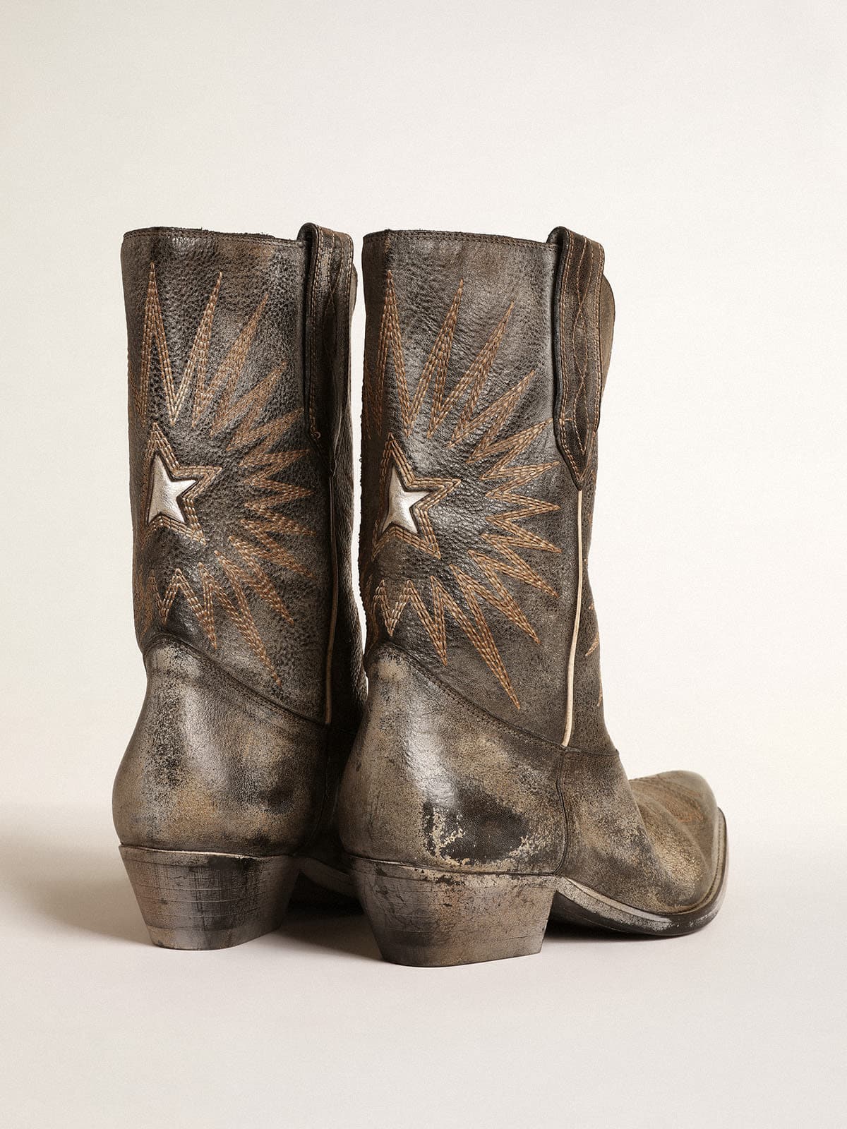 Men's low Wish Star boots in black leather with silver star
