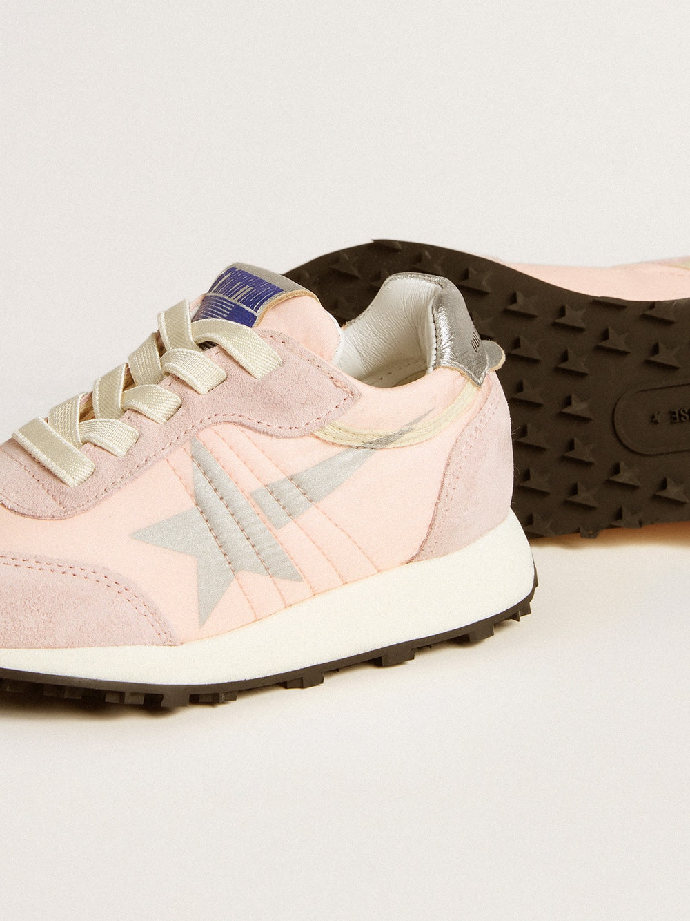 Marathon Junior in pink nylon with printed star and leather heel tab