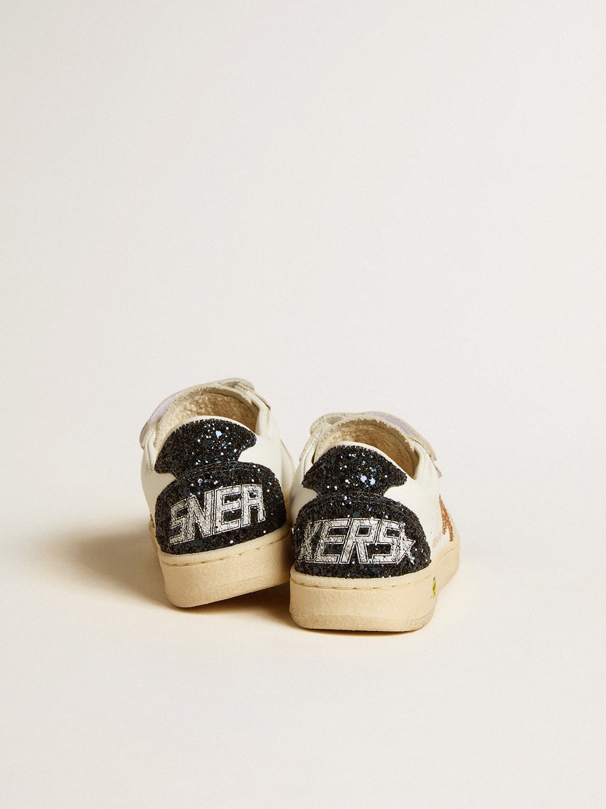 Junior Ball Star in white nappa with glitter star, heel tab and heel