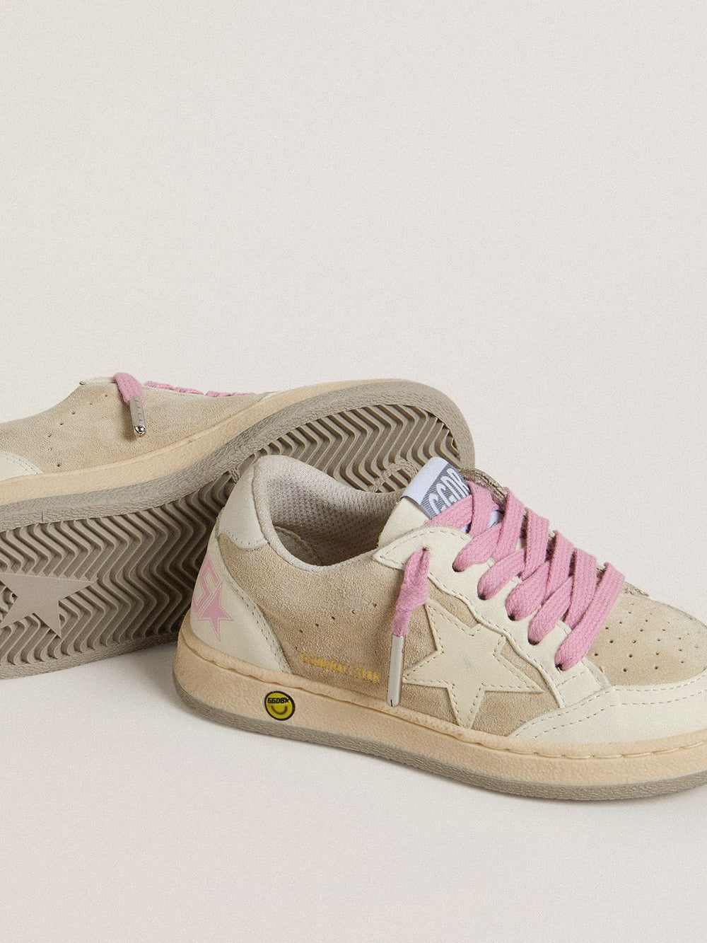 Junior Ball Star in pearl suede with leather star and heel tab
