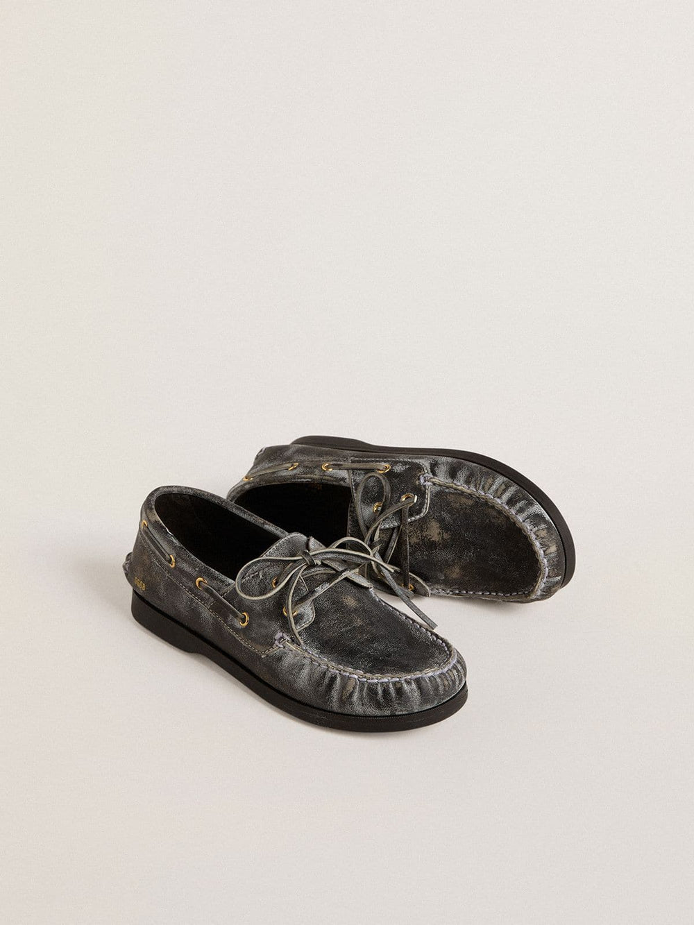 Cruise Teen loafer in distressed-effect black leather