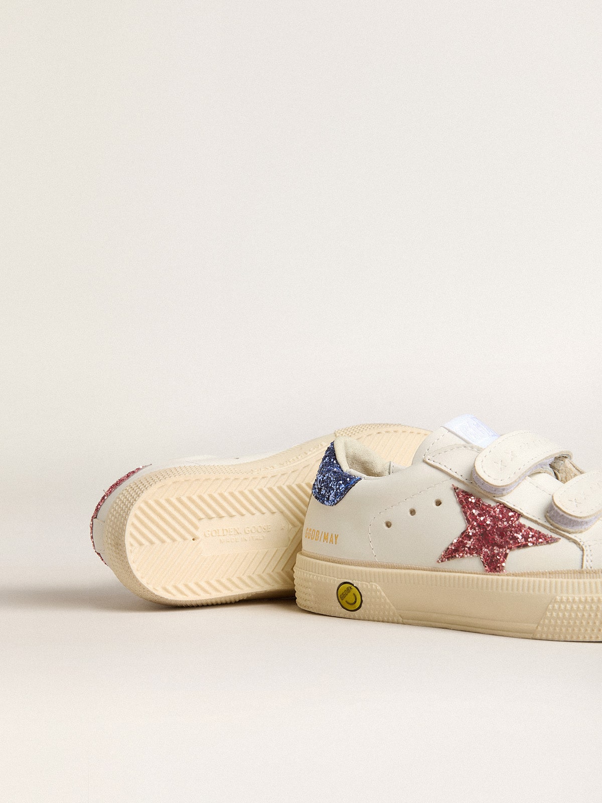 Young May School in leather with glitter star and heel tab