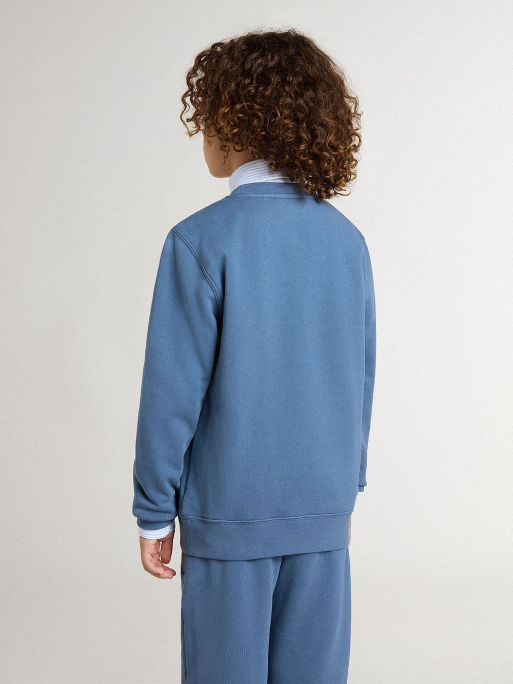 Kids’ blue sweatshirt with white embossed patches
